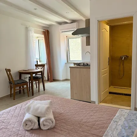 Zdenac City Centre Studio Rovinj Buitenkant foto